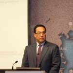 Premier: Corruption fight must be global