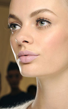 Makeup-Trends-Day-Glow-2.jpg
