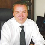 Auditors hire outside help