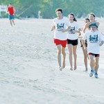 Locals can dash through sand to burn Christmas calories