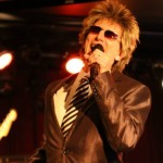 Red Cross gala features Rod Stewart tribute artist