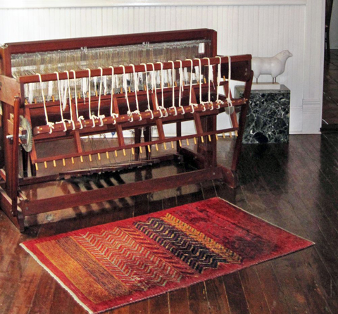 fully-operational-loom-in-the-lounge-of-the-Key-West-Bed
