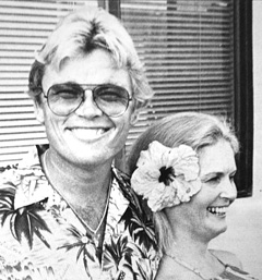 George Nowak, aka Barefoot Man, with singer/songwriter Lynn Anderson, circa 1976. Ms. Anderson passed away on July 30 at the age of 67.