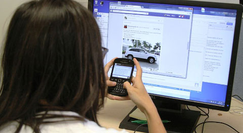 Extensive use of electronic communications in the workplace during working hours, contrary to policies in place, would be grounds for fair dismissal under a new Labour Relations Law.