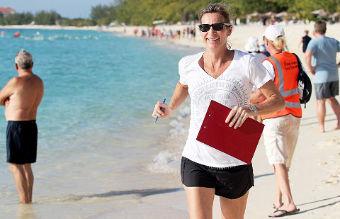Sandy Hew is a sporty mom.