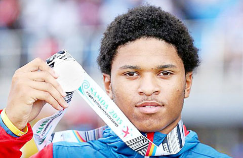 Jamal Walton with his silver medal in the men