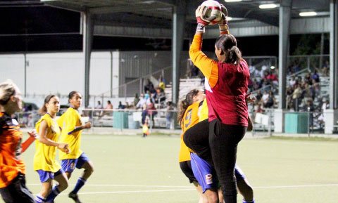 Seymour’s dominance in the box kept Sunset at bay at spells. - PHOTOS: RON SHILLINGFORD