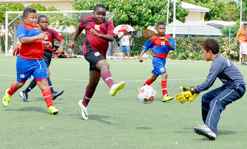 Red Bay continues perfect season
