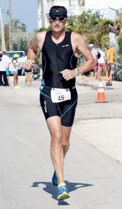 Marius Acker won the men