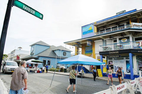 Just a handful of vendors were out for the street market on Cardinall Avenue on Thursday. - PHOTO: TANEOS RAMSAY