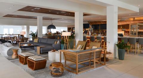 Marriott-Grand-Cayman-Beach-Resort.jpg