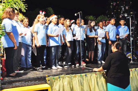 The Layman E. Scott High School choir spreads some Christmas cheer.