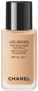 Chanel's newly released Les Beiges Healthy Glow Foundation is set to become a new beauty cult favorite.
