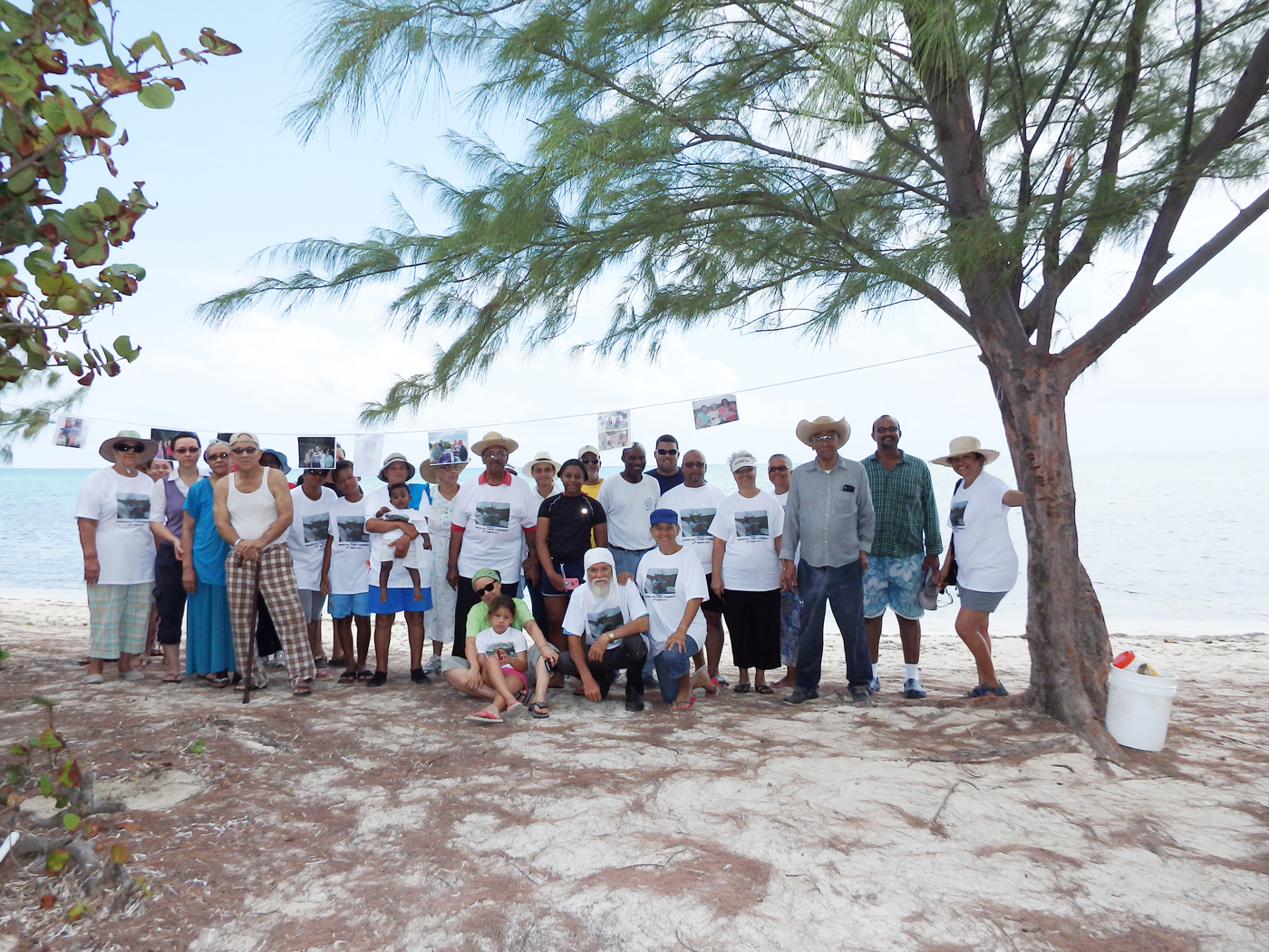 Participants gathered for a group photo.