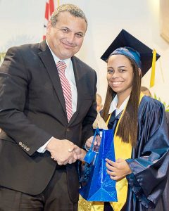 Mr. Manderson presents the inaugural Deputy Governor’s Award to Marika Scotland.