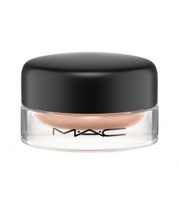 A makeup artist product of choice. Use this creamy eyeshadow by MAC as a primer, or as a pigment-rich eyeshadow. Stays put for from sunrise to sundown.