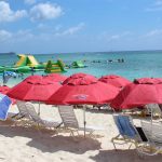 Illegal vendors remain on beachfront