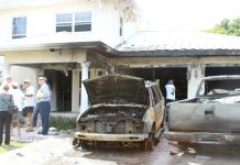 Couple escapes burning home