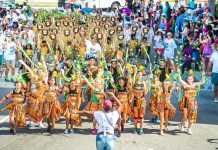 Kids preparing for Junior Batabano
