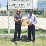 Bracker wins laptop in financial services quiz