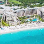 Dart buys Ritz-Carlton hotel, targets growth in luxury tourism