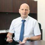 Prisons boss quits 5 months into contract