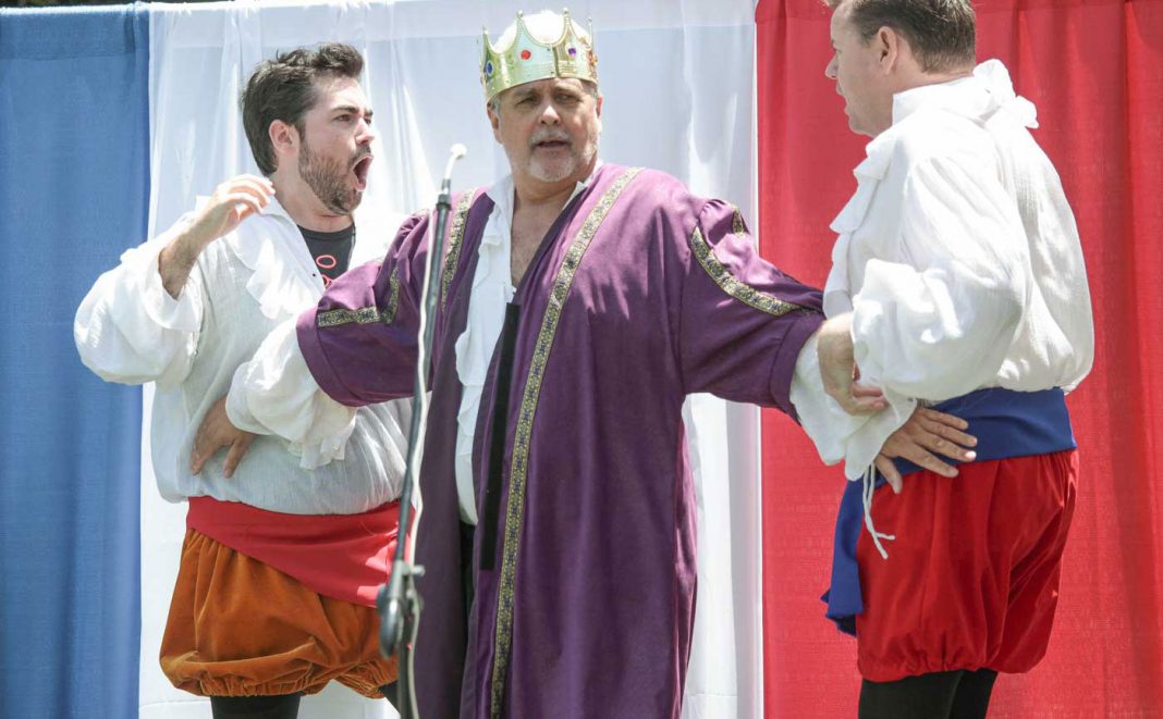 Thespians-from-the-Cayman-Drama-Society-give-the-crowd-a-taste-of-their-Complete-Works-of-William-Shakespeare-Abridged-1