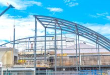 Government responds to critical report on airport project