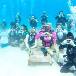 Female divers join hands for record attempt