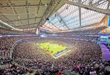 Super Bowl matches Patriots and Rams