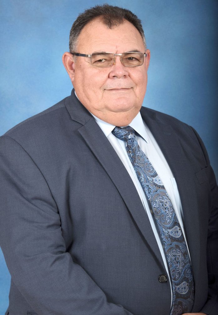 Copy-of-Ezzard-Miller-2019-Right-profile