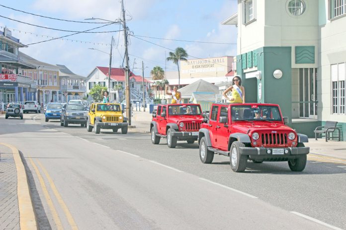 miss-cayman-motorcade2018
