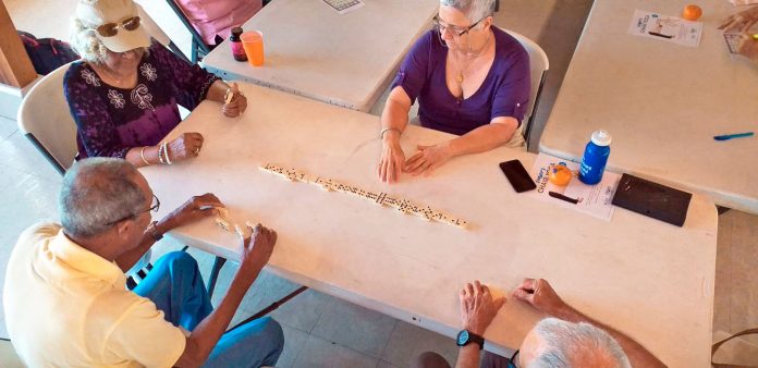 seniors-playing-dominoes