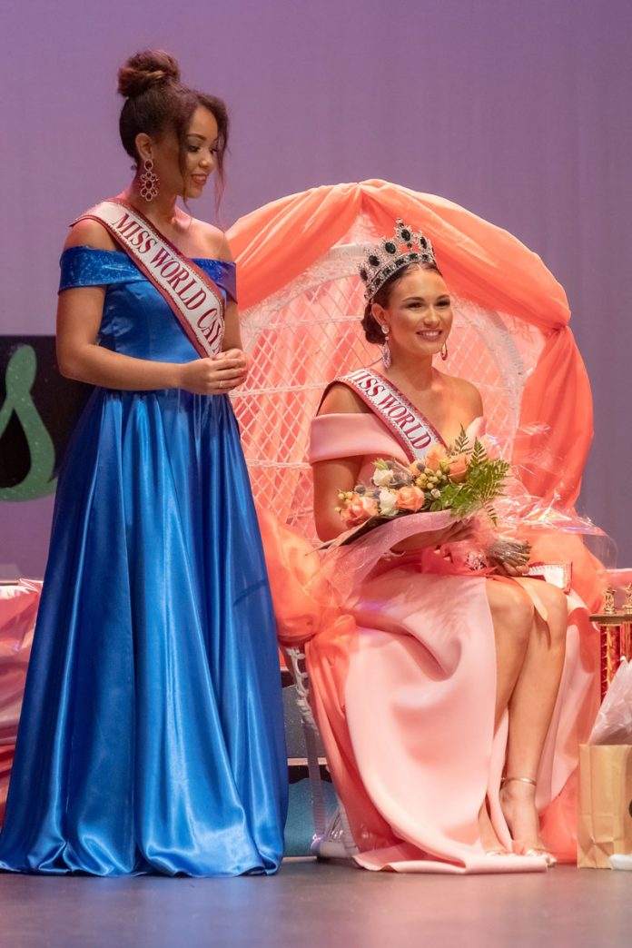 ART-miss-cayman-world