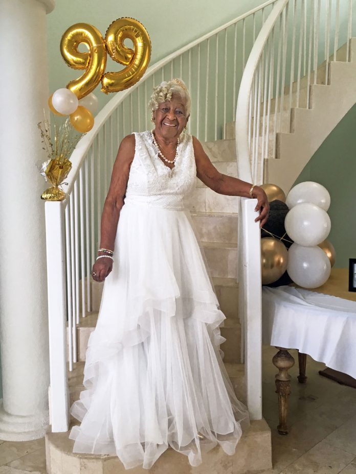 thelma-range-celebrates-99-(4)