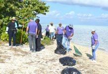 Inmates volunteer for Barkers clean-up