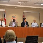 EN ESPAÑOL: Caimán cerrará los aeropuertos durante 3 semanas Premier Alden McLaughlinat a coronavirus press briefing