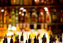 Police: Bar owners warned for prosecution as crowds flock to pubs