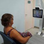 Robot enabling overseas doctors to consult with patients