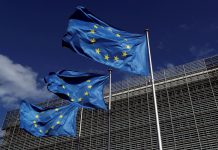 EU pushes UK to budge at ‘critical stage’ in Brexit talks