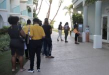 More than 3,200 workers still receive tourism stipend