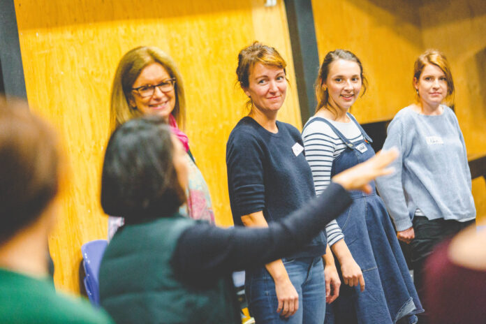 The courses teach a method of learning Shakespeare in an interactive way.