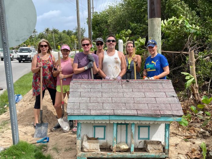 Volunteers-Brac-houses