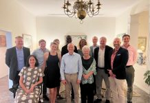 Governor hosts dinner with cricket legend ahead of AIMA event