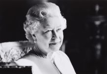 Year in Review: Queen Elizabeth II passes away