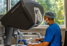 OceanMed makes waves in robotic-assisted surgery Dr. David Stone, Robotics Surgery - OceanMed Cayman