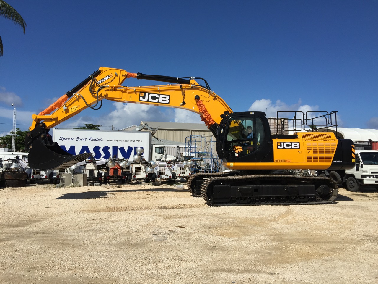 Massive_photo_(4)_Heavy_excavation_equipment Cayman Compass