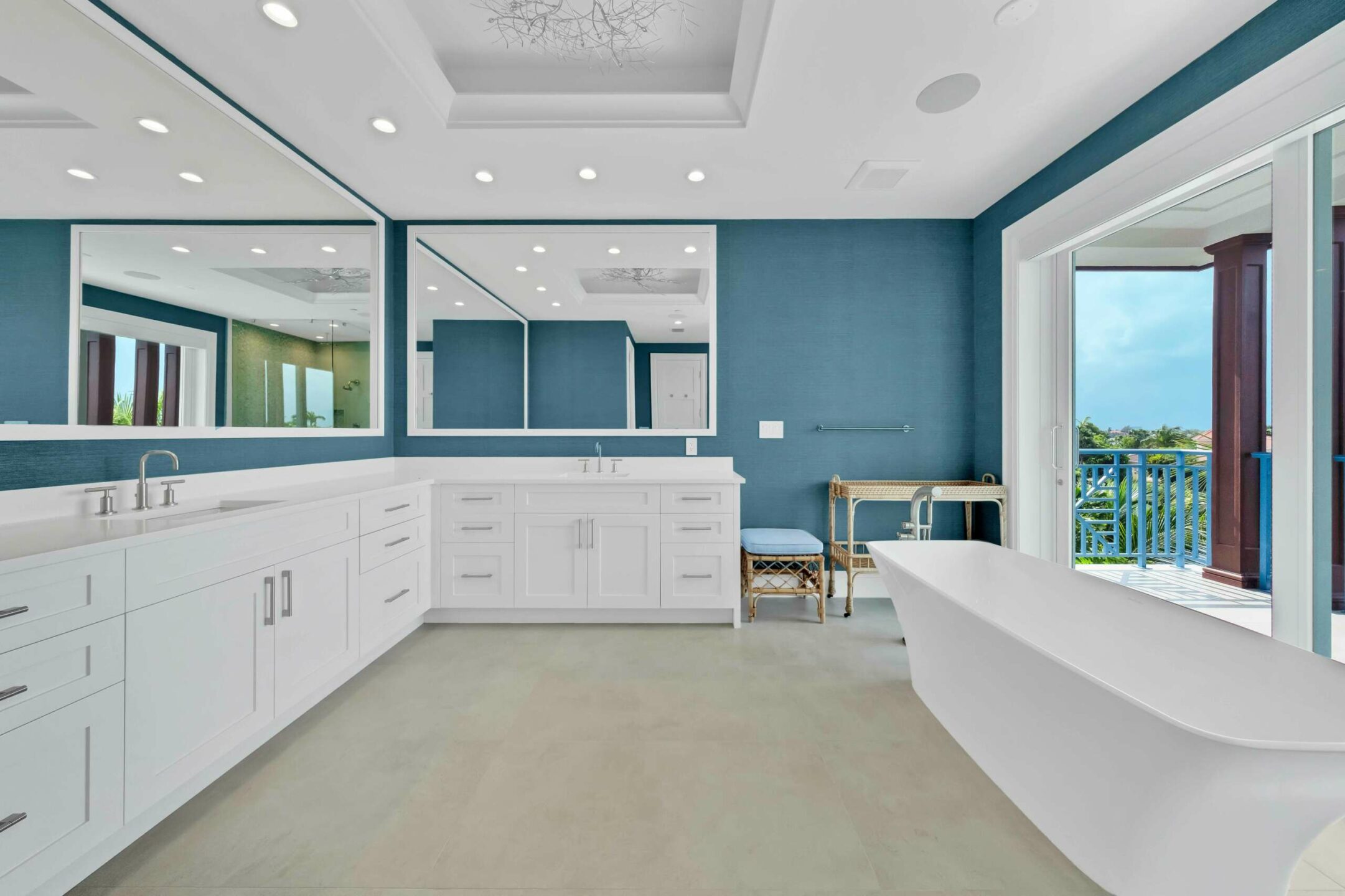 The mirrors in the master bedroom's en-suite would put most yoga studios to shame. Credit: Platinum Luxury Auctions 