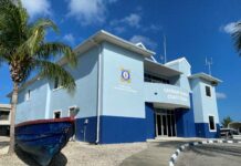 Bodden Town man dies after boat grounding