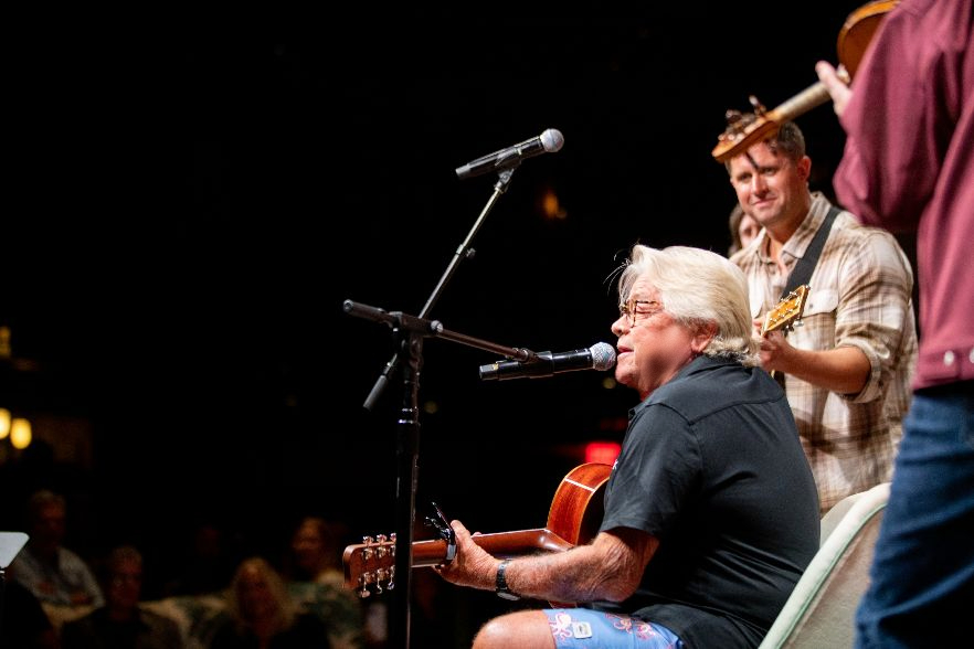Barefoot Man takes centre stage at Chief’s on Broadway in Nashville.